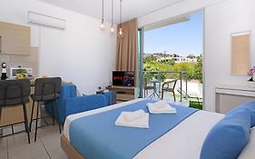Meryl - Coralli Beachfront Apartment