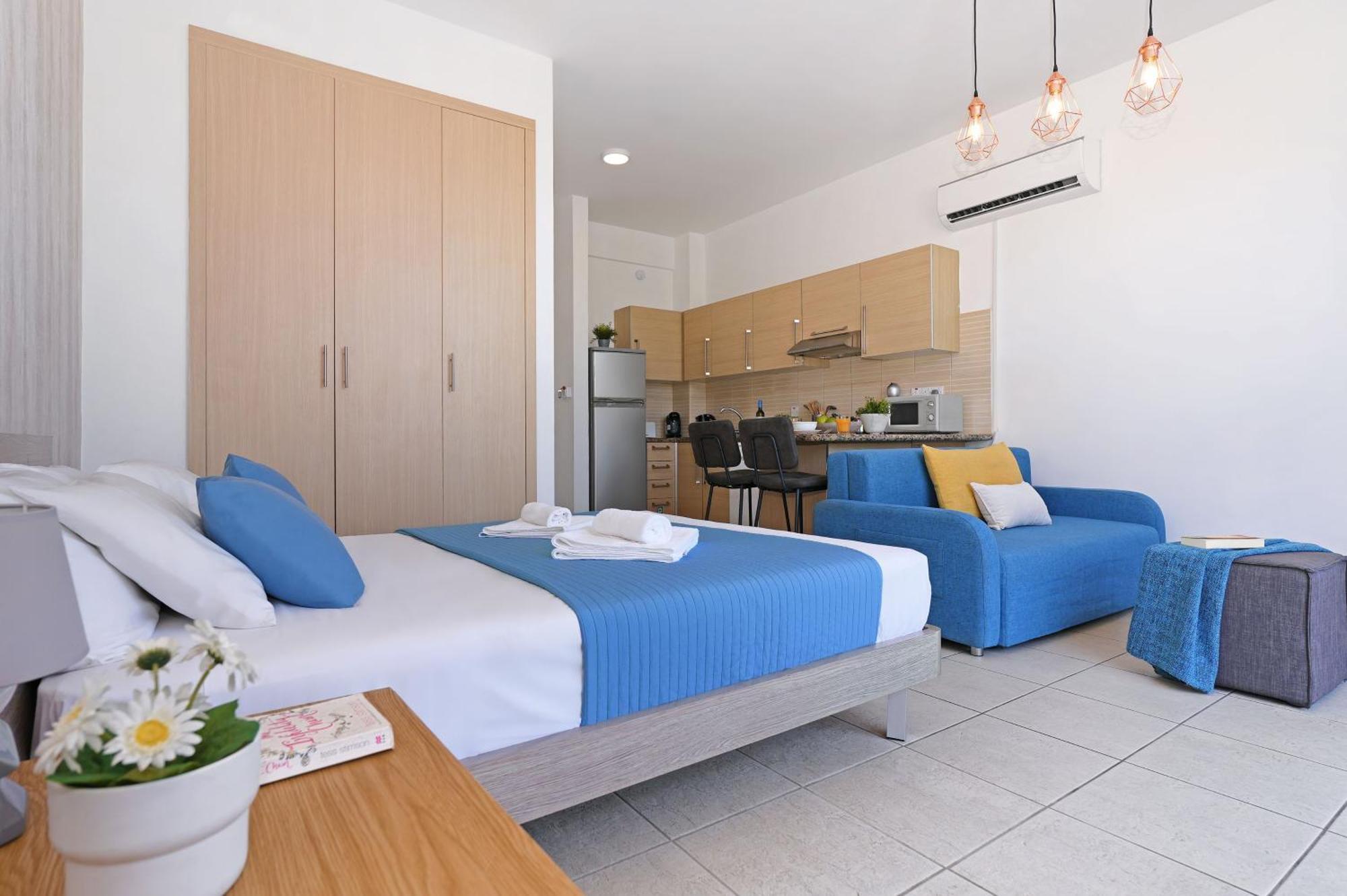 Meryl - Coralli Beachfront Apartment Protaras Exterior photo