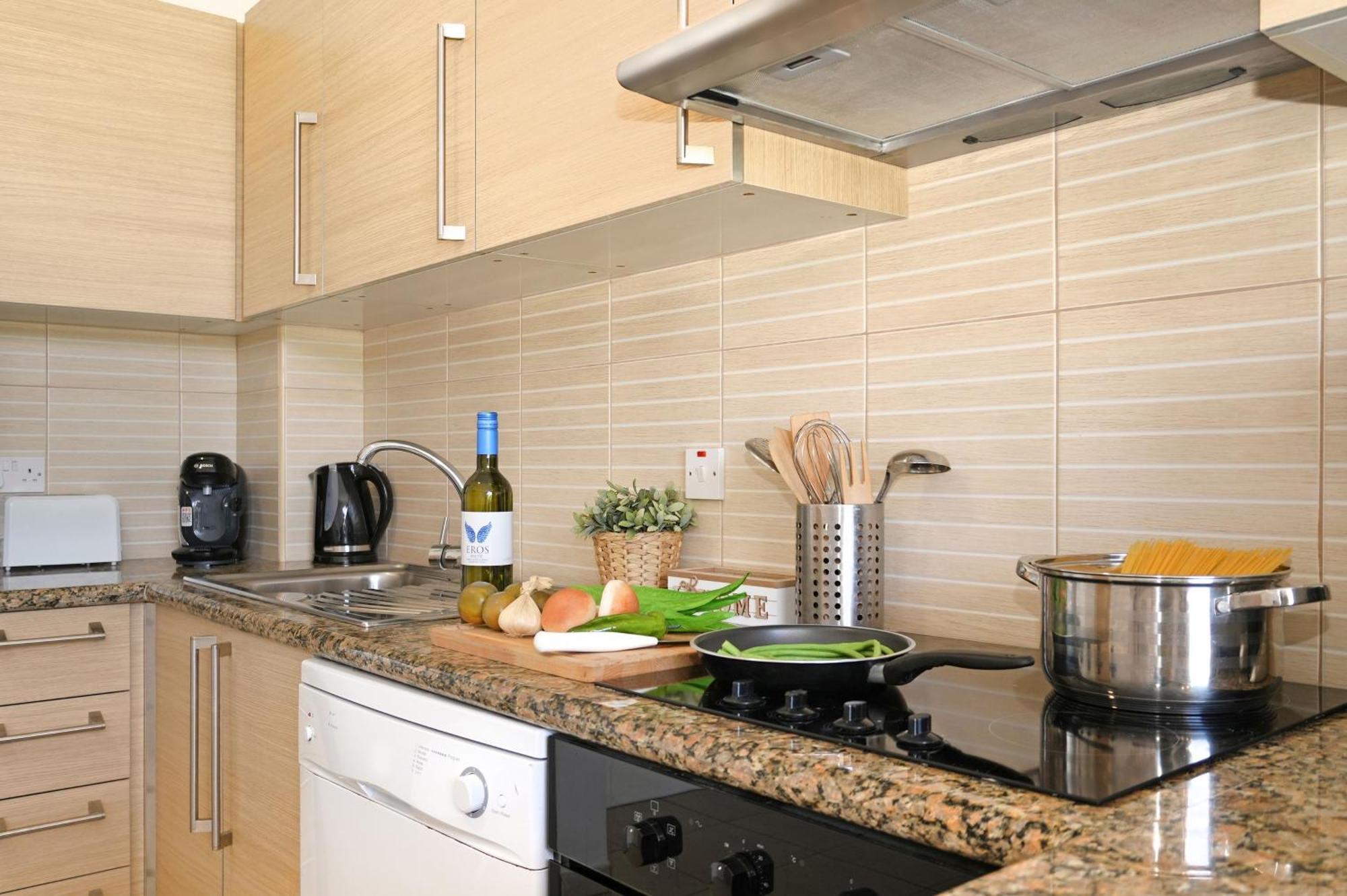 Meryl - Coralli Beachfront Apartment Protaras Exterior photo