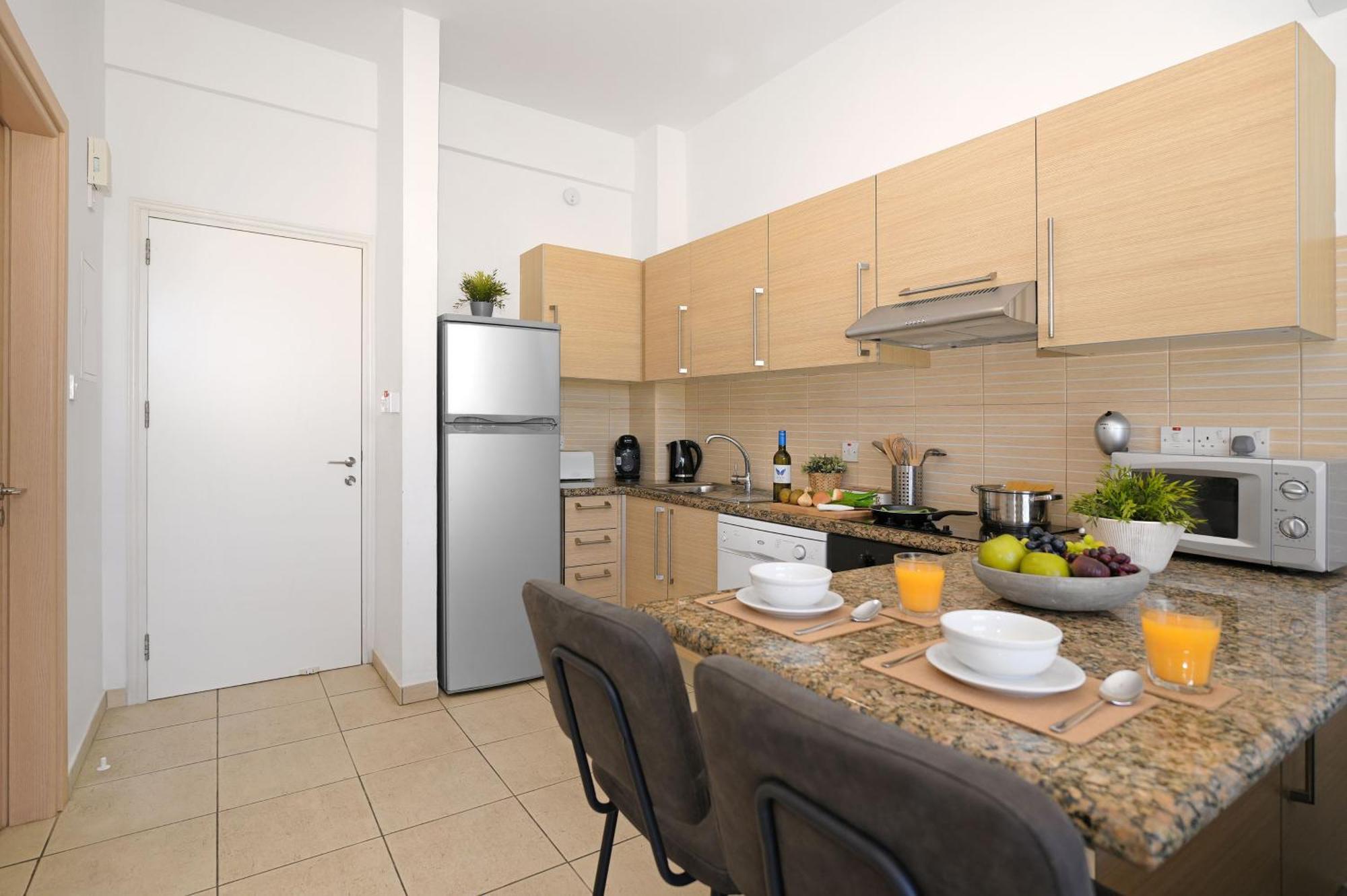 Meryl - Coralli Beachfront Apartment Protaras Exterior photo